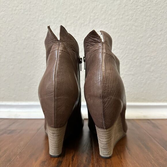 VIC MATIE Zip-Up Wedge Bootie in Brown Leather - Picture 7 of 11